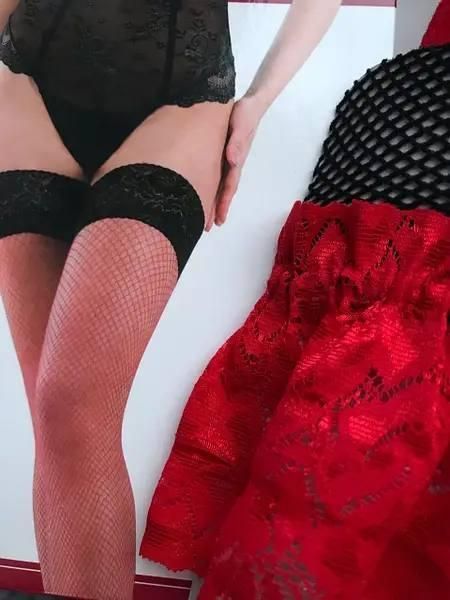 Панчохи в сіточку на силіконі Dolores Rosa Rete чорного кольору з червоним мереживом розміри - р. 1/2  Rosa calze rete фото